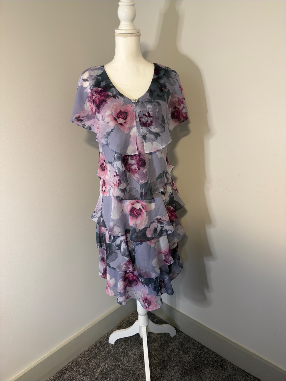 SLNY Floral Chiffon Tiered Dress Size 10 Lavender Pink